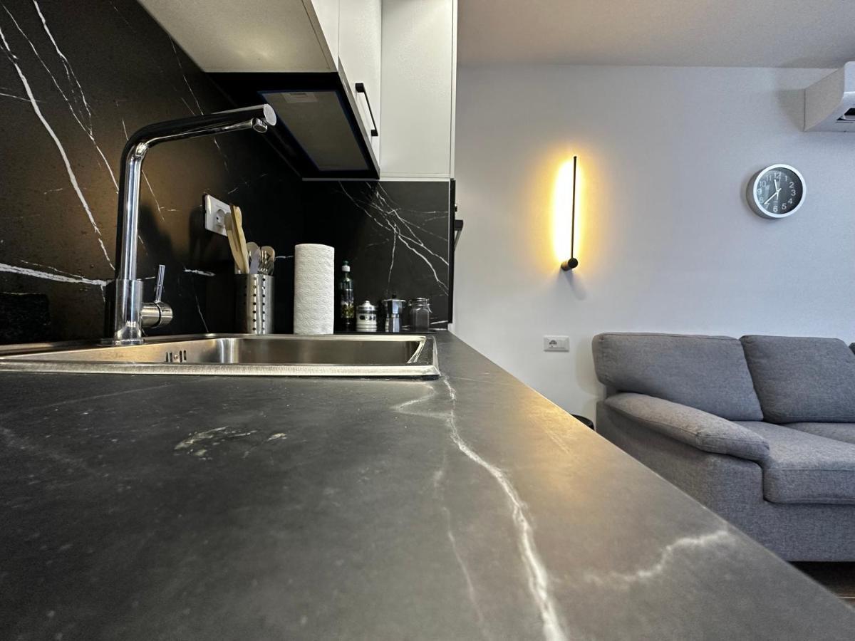 Alvi Apartment Tirana Zewnętrze zdjęcie